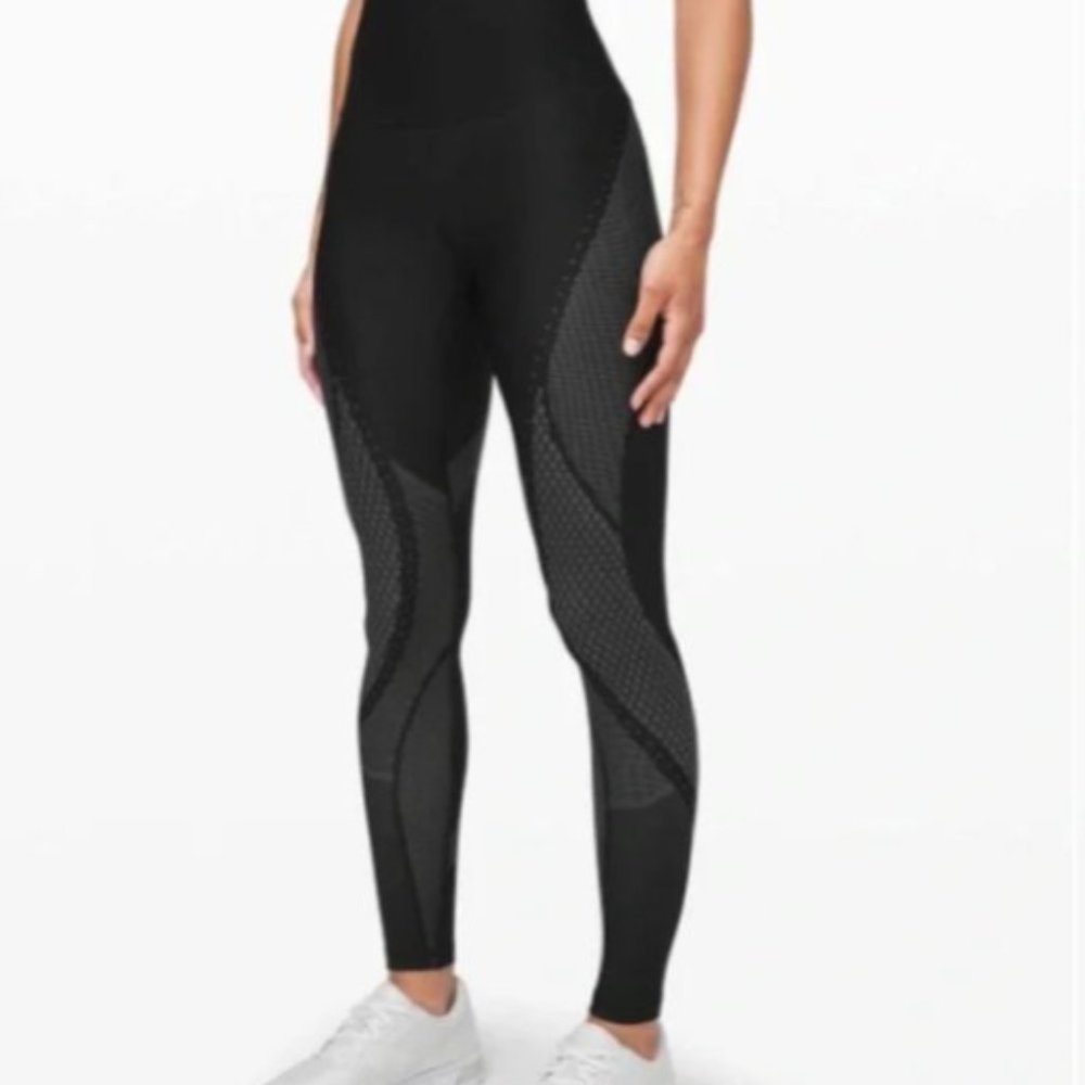 [LULULEMON] Mapped Out High-Rise Tight Size 6